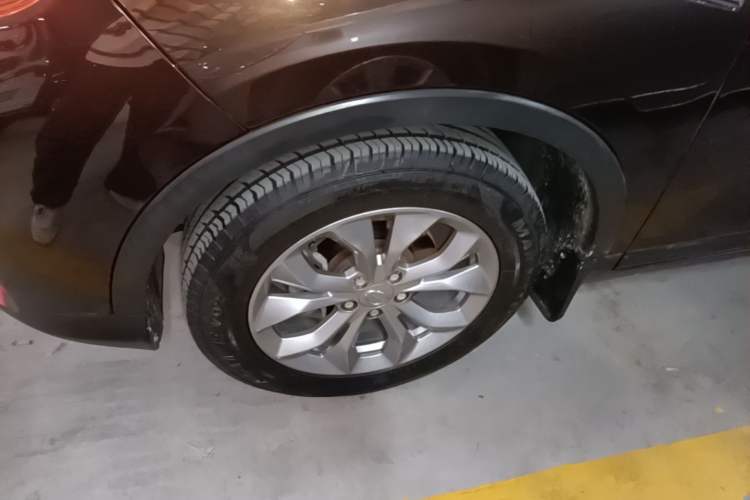 Used GAC Trumpchi GS3 2017 200T Automatic Elite Edition Left Front Wheel Hub