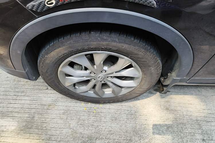 Used GAC Trumpchi GS3 2017 200T Automatic Elite Edition Left Front Wheel Hub