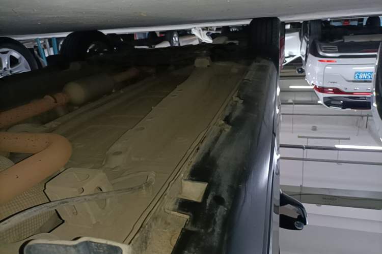 Used GAC Trumpchi GS3 2017 200T Automatic Elite Edition Left Side Sill