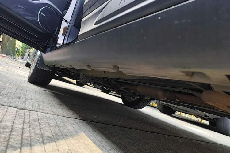 Used GAC Trumpchi GS3 2017 200T Automatic Elite Edition Left Side Sill