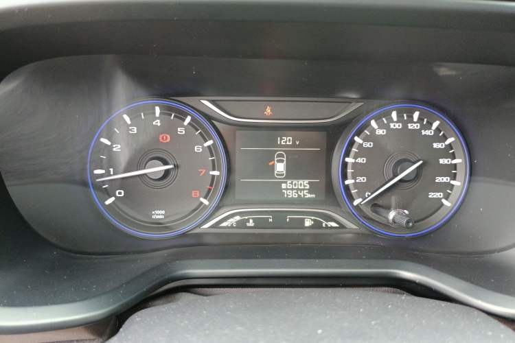 Used GAC Trumpchi GS3 2017 150N Manual Elite Edition Odometer Close Up