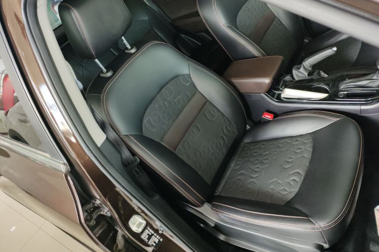 Used GAC Trumpchi GS3 2017 150N Automatic Elite Edition Right Front Seat