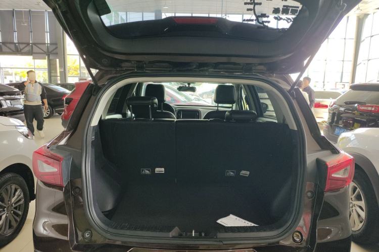 Used GAC Trumpchi GS3 2017 150N Automatic Elite Edition Trunk