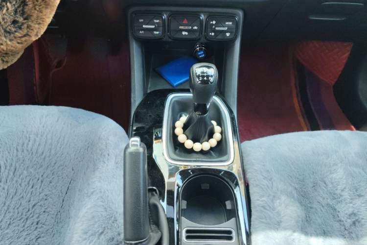 Used GAC Trumpchi GS3 2017 150N Manual Luxury Edition Gear Lever