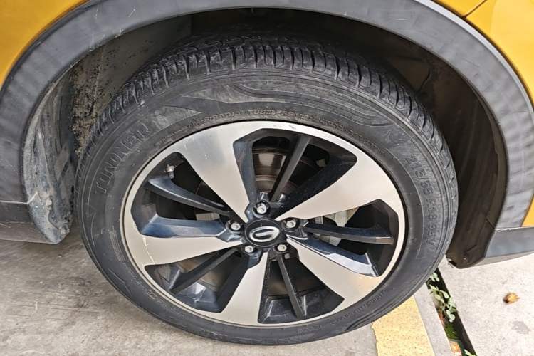 Used GAC Trumpchi GS3 2017 200T Automatic Luxury Edition Right Front Wheel Hub
