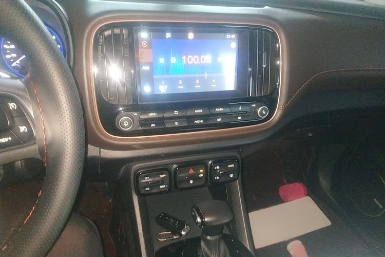 Used GAC Trumpchi GS3 2017 200T Automatic Elite Edition Audio And AC Panel