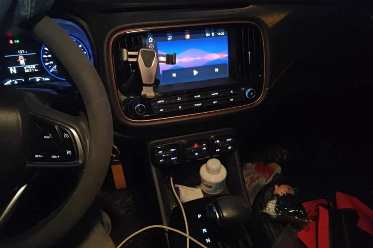 Used GAC Trumpchi GS3 2017 150N Automatic Elite Edition Audio And AC Panel