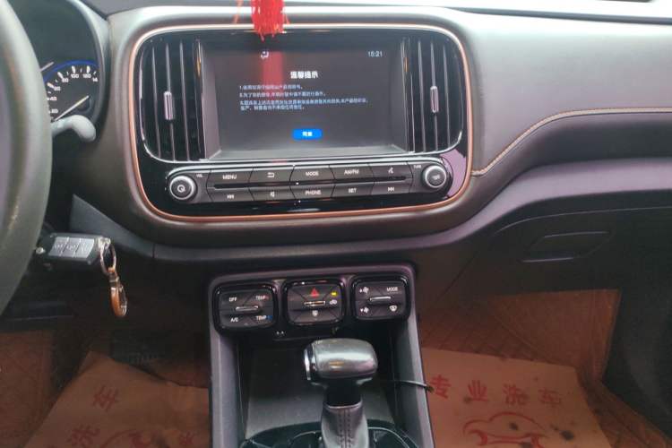Used GAC Trumpchi GS3 2017 150N Automatic Elite Edition Audio And AC Panel