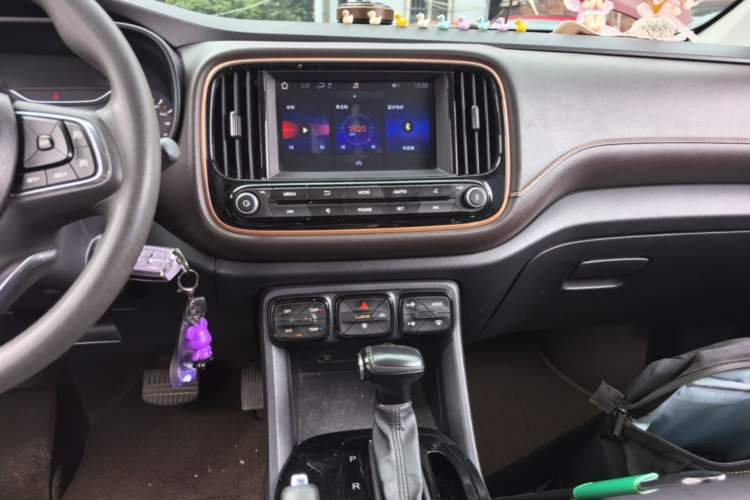 Used GAC Trumpchi GS3 2017 150N Automatic Elite Edition Audio And AC Panel