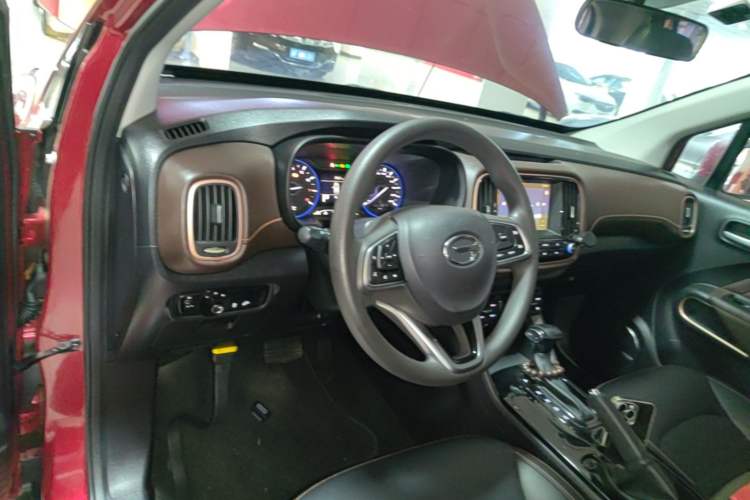 Used GAC Trumpchi GS3 2017 150N Automatic Elite Edition Center Console