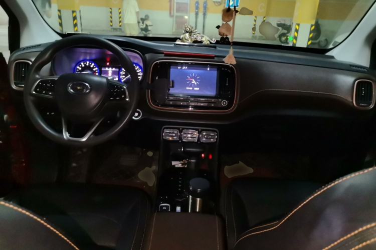 Used GAC Trumpchi GS3 2017 200T Automatic Luxury Edition Center Console