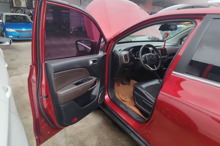 Used GAC Trumpchi GS3 2017 150N Automatic Elite Edition Driver Seat