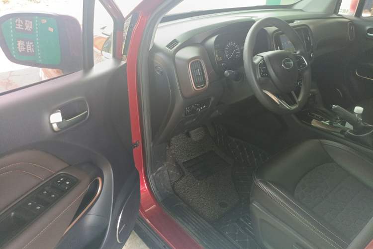 Used GAC Trumpchi GS3 2017 200T Automatic Elite Edition Driver Seat