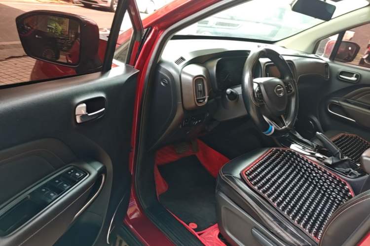 Used GAC Trumpchi GS3 2017 150N Automatic Elite Edition Driver Seat