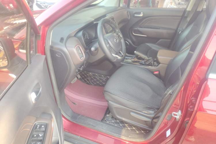 Used GAC Trumpchi GS3 2017 150N Automatic Elite Edition Driver Seat