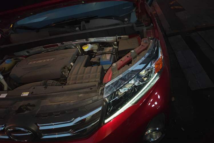 Used GAC Trumpchi GS3 2017 150N Automatic Elite Edition Engine Bay Left