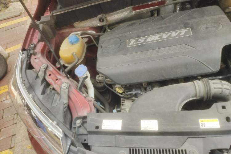 Used GAC Trumpchi GS3 2017 150N Automatic Elite Edition Engine Bay Right