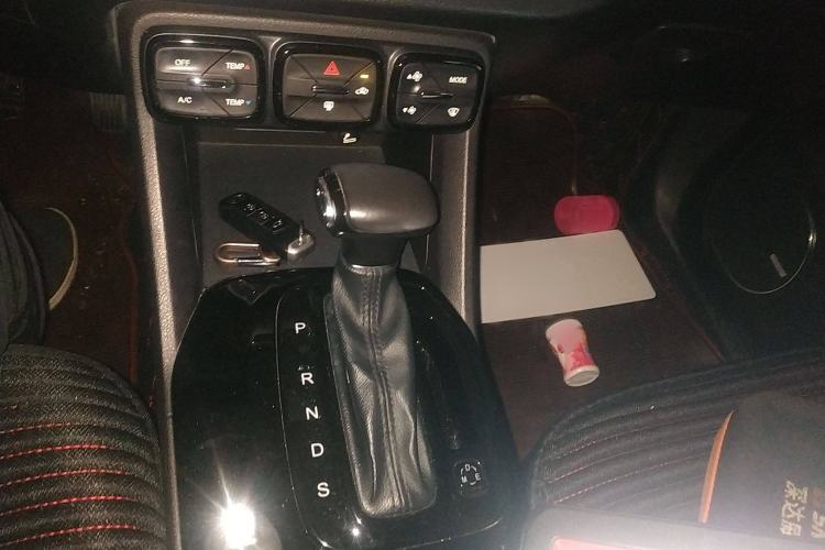 Used GAC Trumpchi GS3 2017 200T Automatic Elite Edition Gear Lever