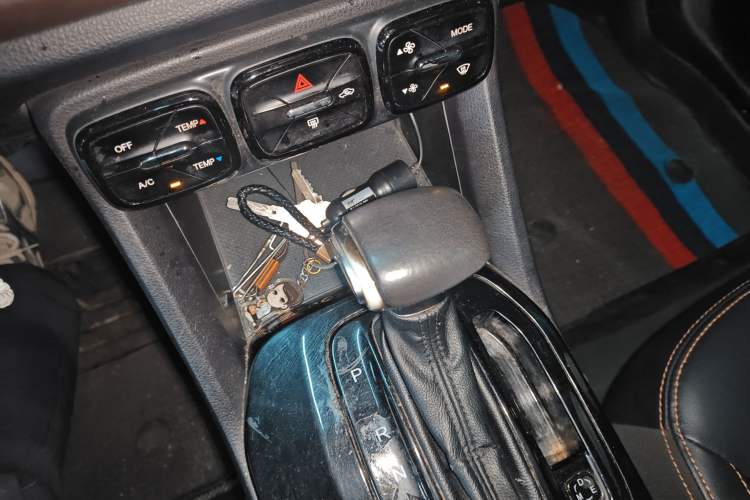 Used GAC Trumpchi GS3 2017 150N Automatic Elite Edition Gear Lever