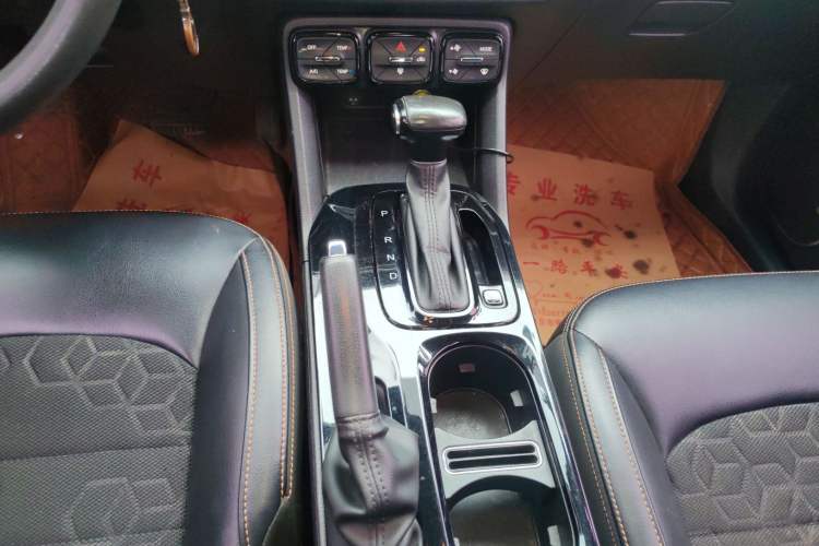 Used GAC Trumpchi GS3 2017 150N Automatic Elite Edition Gear Lever