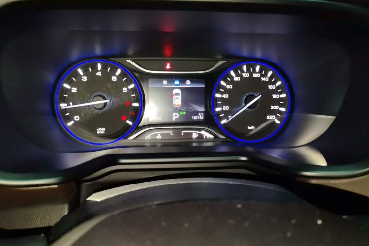 Used GAC Trumpchi GS3 2017 200T Automatic Luxury Edition Instrument Cluster