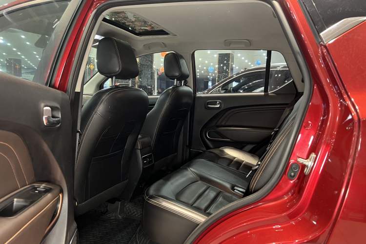Used GAC Trumpchi GS3 2017 200T Automatic Luxury Edition Interior 3