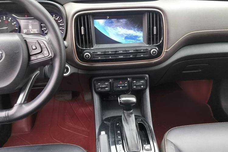 Used GAC Trumpchi GS3 2017 200T Automatic Elite Edition Interior 3