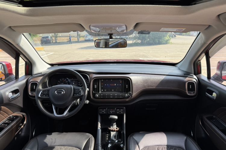 Used GAC Trumpchi GS3 2017 150N Automatic Elite Edition Interior 3