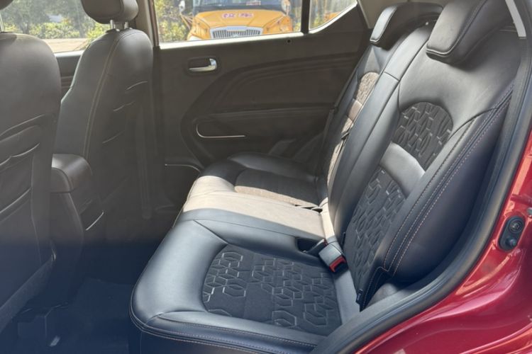 Used GAC Trumpchi GS3 2017 150N Automatic Elite Edition Interior 5