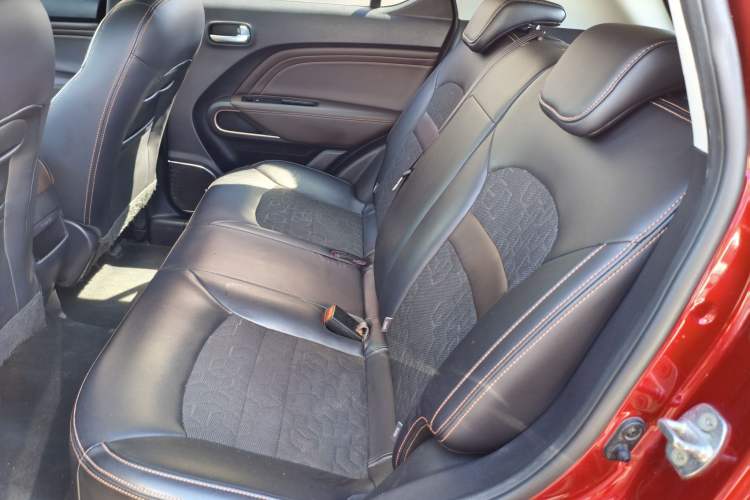 Used GAC Trumpchi GS3 2017 150N Automatic Elite Edition Interior 6
