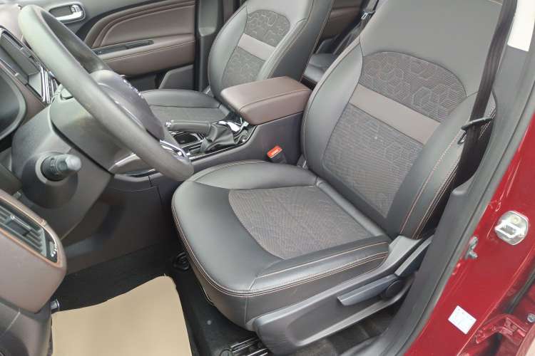 Used GAC Trumpchi GS3 2017 150N Automatic Elite Edition Left Front Seat