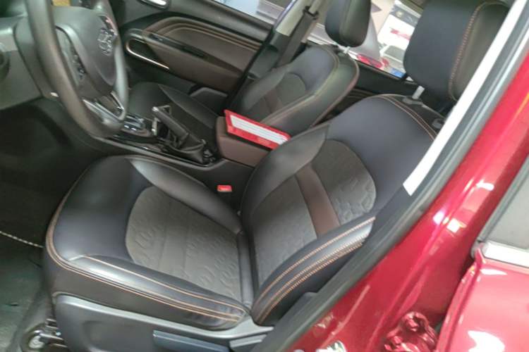 Used GAC Trumpchi GS3 2017 150N Automatic Elite Edition Left Front Seat