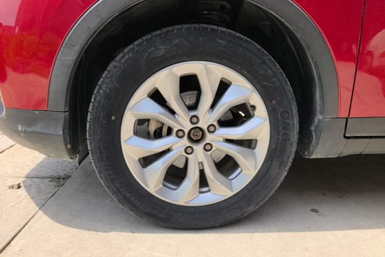 Used GAC Trumpchi GS3 2017 150N Automatic Elite Edition Left Front Wheel Hub