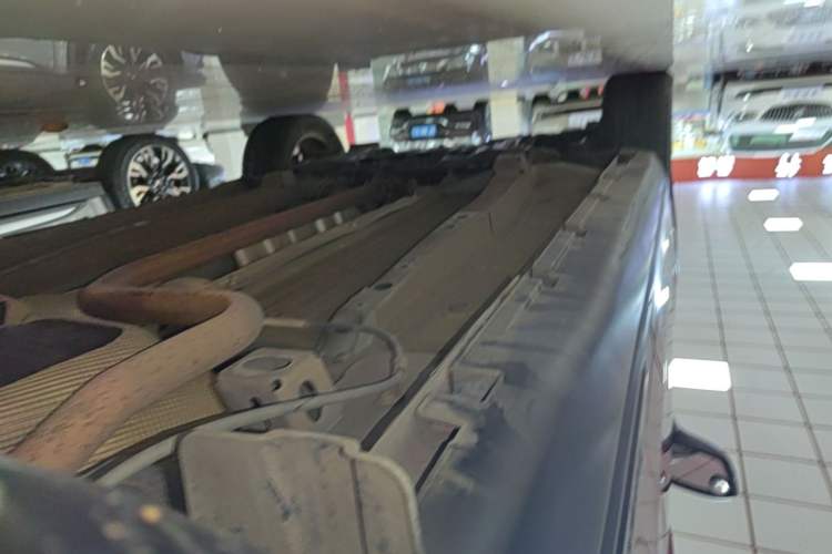 Used GAC Trumpchi GS3 2017 150N Automatic Elite Edition Left Side Sill