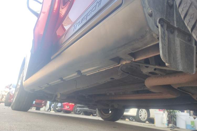 Used GAC Trumpchi GS3 2017 150N Automatic Elite Edition Left Side Sill