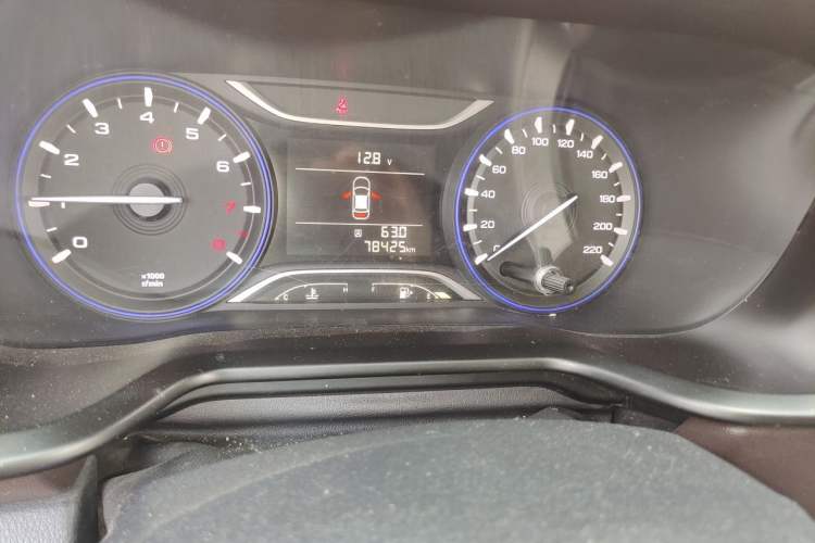 Used GAC Trumpchi GS3 2017 150N Manual Elite Edition Odometer Close Up