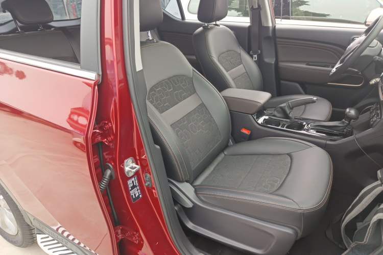Used GAC Trumpchi GS3 2017 150N Automatic Elite Edition Right Front Seat