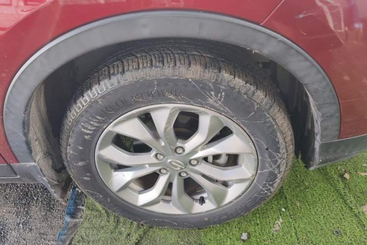 Used GAC Trumpchi GS3 2017 150N Automatic Elite Edition Right Front Wheel Hub