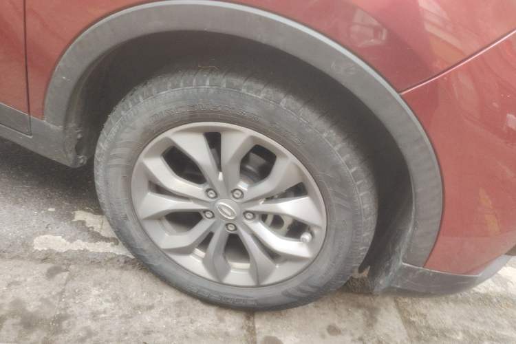 Used GAC Trumpchi GS3 2017 150N Automatic Elite Edition Right Front Wheel Hub