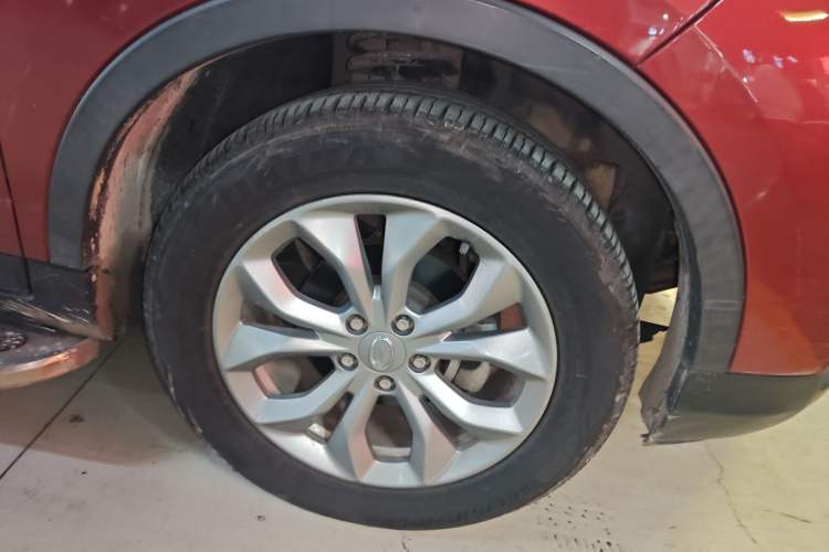 Used GAC Trumpchi GS3 2017 150N Automatic Elite Edition Right Front Wheel Hub