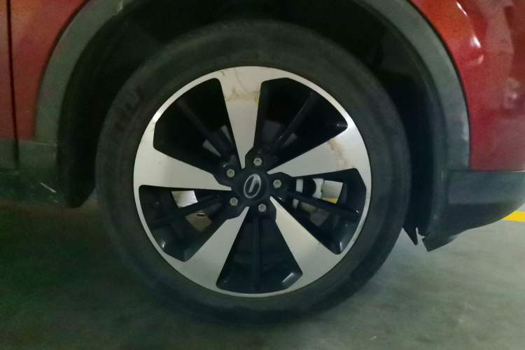 Used GAC Trumpchi GS3 2017 200T Automatic Luxury Edition Right Front Wheel Hub