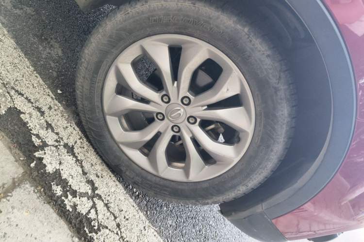 Used GAC Trumpchi GS3 2017 150N Automatic Elite Edition Right Front Wheel Hub