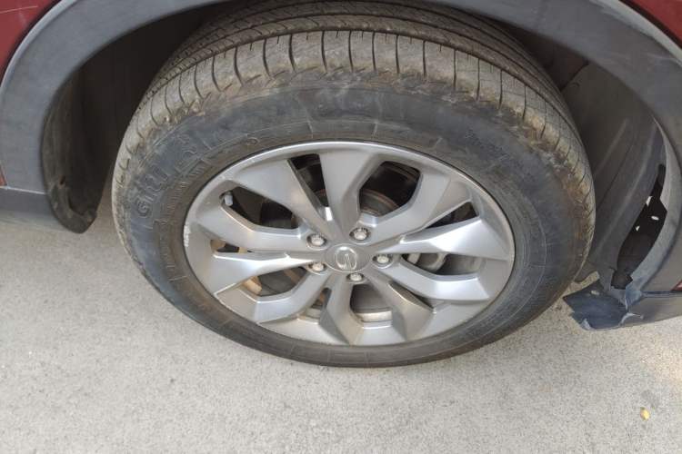 Used GAC Trumpchi GS3 2017 150N Manual Elite Edition Right Front Wheel Hub