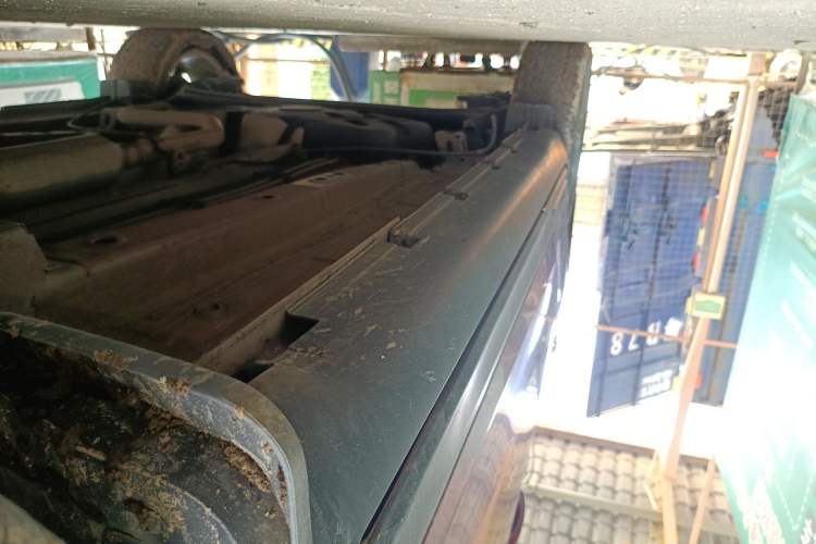 Used GAC Trumpchi GS3 2017 200T Automatic Elite Edition Right Side Sill