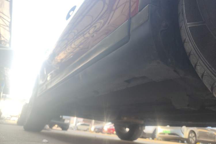Used GAC Trumpchi GS3 2017 150N Automatic Elite Edition Right Side Sill