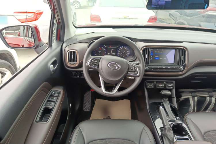 Used GAC Trumpchi GS3 2017 150N Automatic Elite Edition Steering Wheel