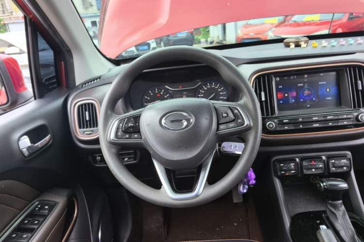Used GAC Trumpchi GS3 2017 150N Automatic Elite Edition Steering Wheel