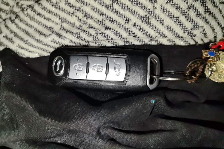 Used GAC Trumpchi GS3 2017 200T Automatic Luxury Edition Vehicle Key