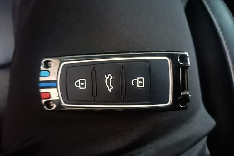 Used GAC Trumpchi GS3 2017 200T Automatic Luxury Edition Vehicle Key