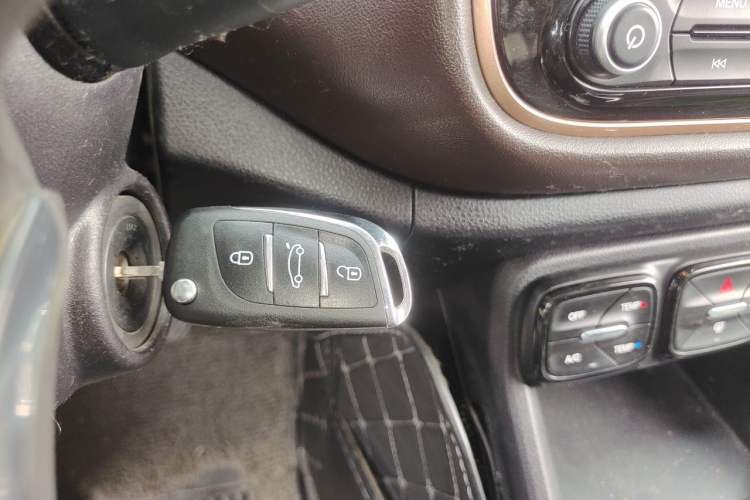 Used GAC Trumpchi GS3 2017 150N Manual Elite Edition Vehicle Key